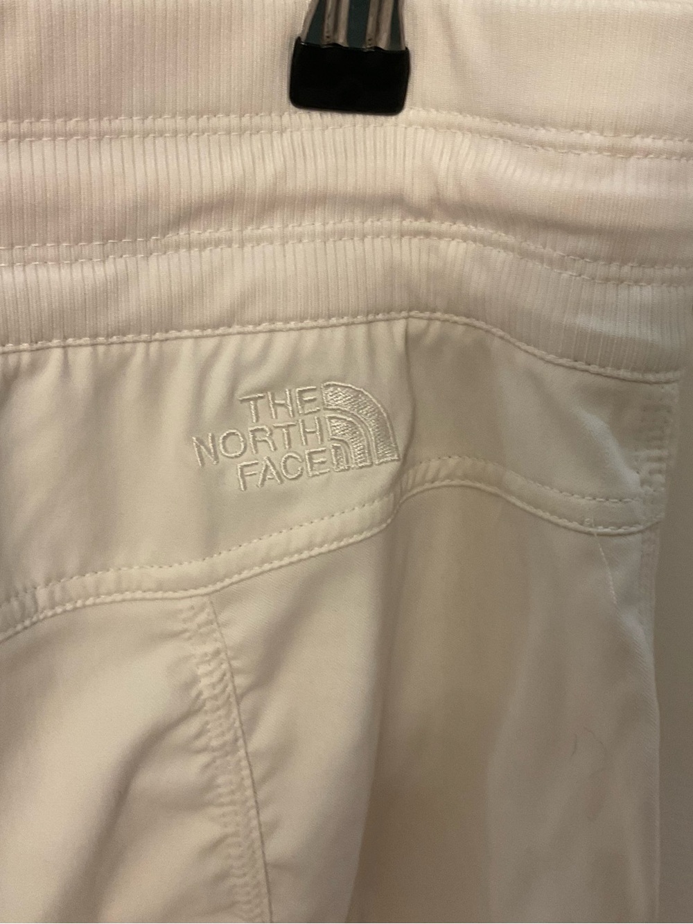 The North Face
Aphrodite 2.0 Water Resistant Drawstring Capri Pants - Picture 8 of 13